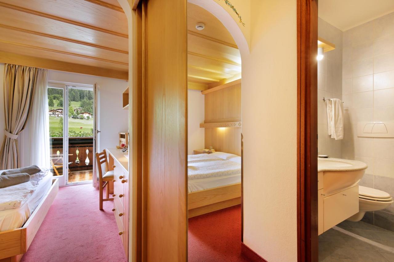 Hotel Des Alpes Soraga Luaran gambar