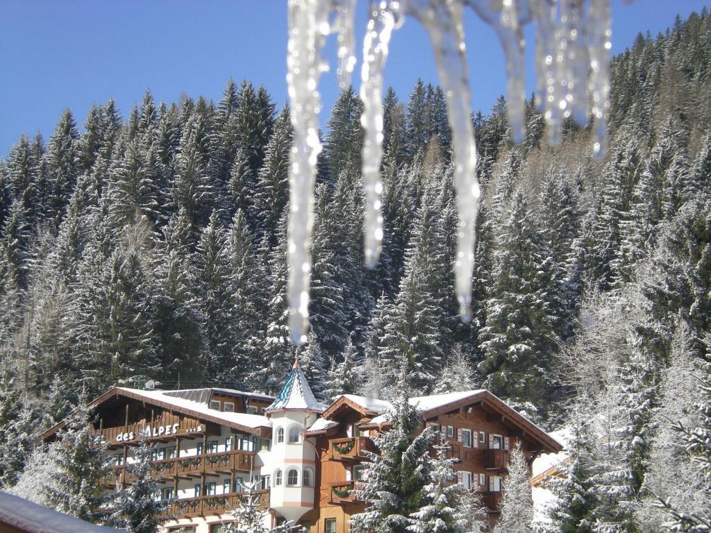 Hotel Des Alpes Soraga Luaran gambar